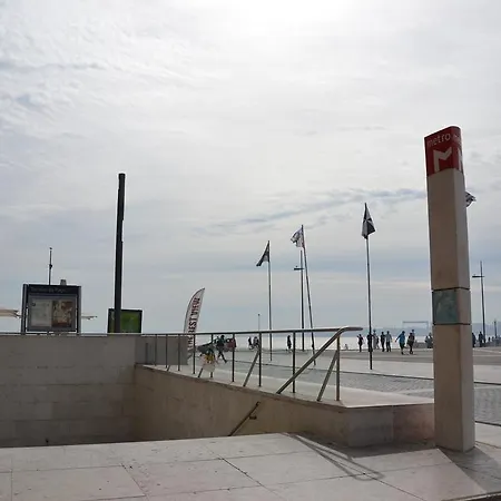 The Loghouse ליסבון