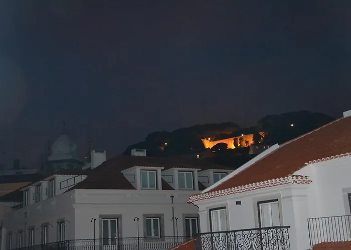 The Loghouse ליסבון