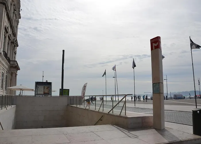 The Loghouse ליסבון