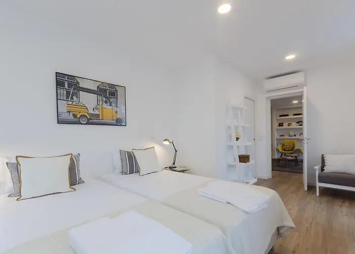 The Loghouse ליסבון