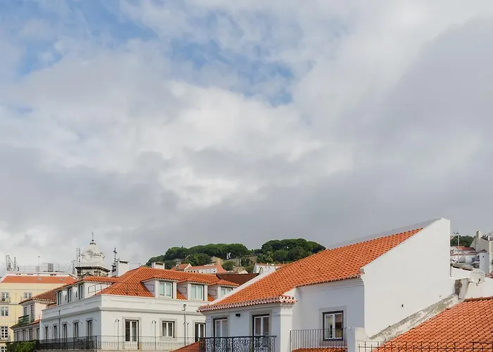 The Loghouse ליסבון